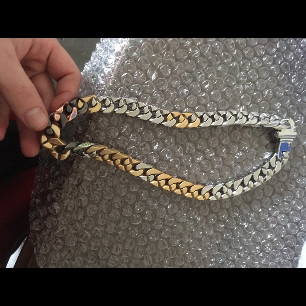 Louis Vuitton  Necklace